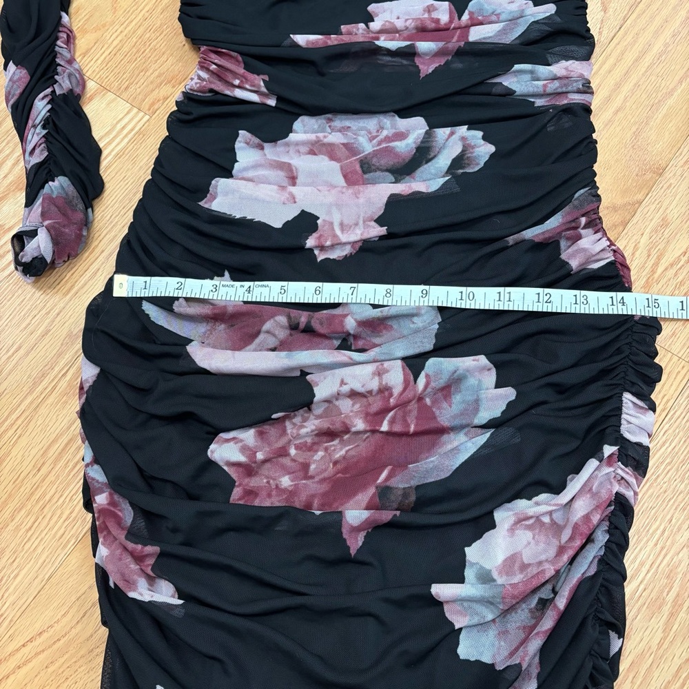 Le Chateau Floral Mesh Bodycon Dress - Picture 10 of 11